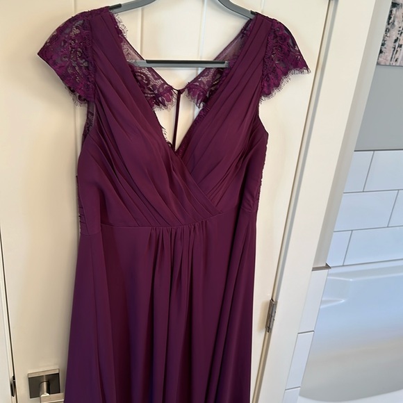 Gorgeous formal dress - Picture 3 of 7